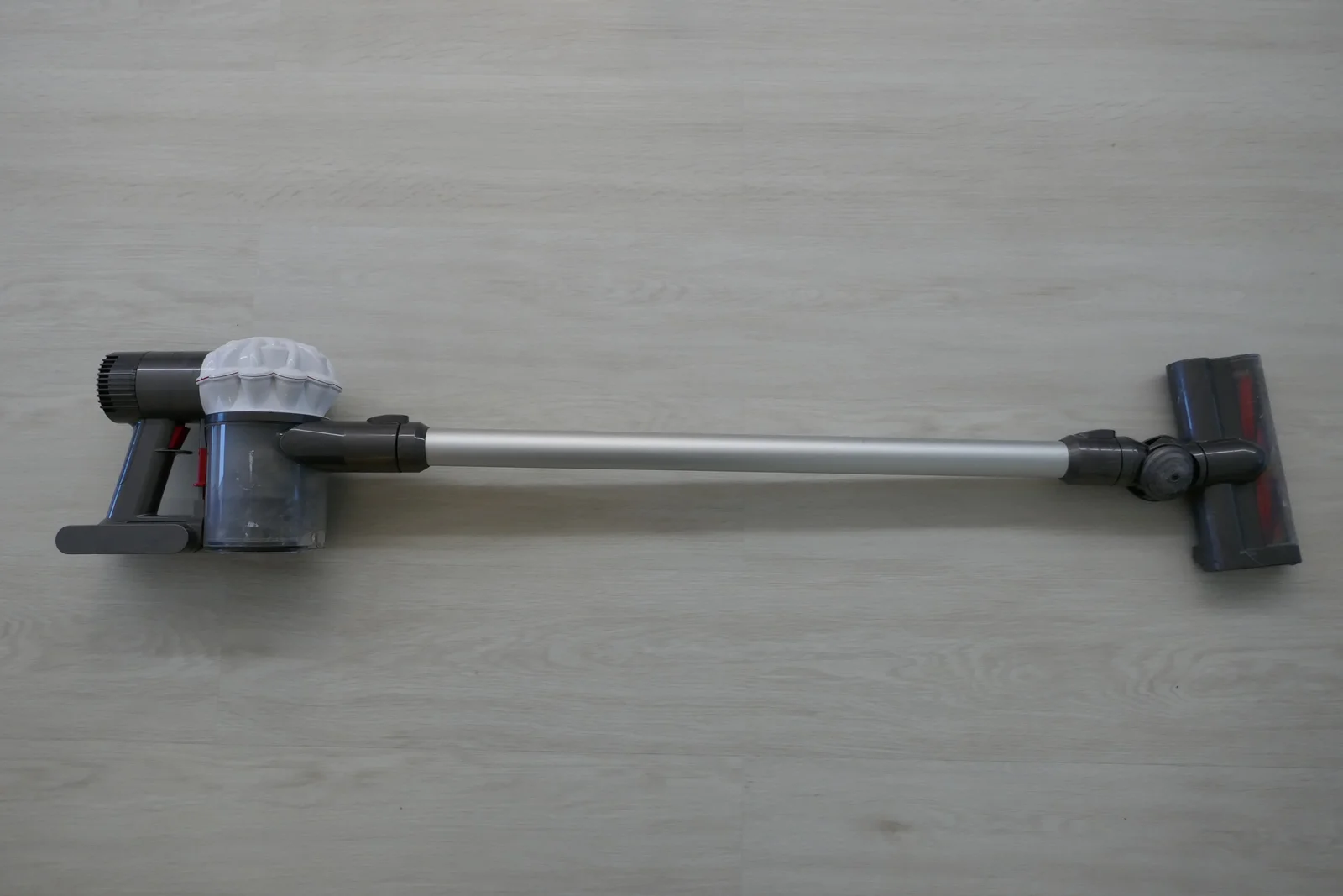 Aspirateur balai connecté 2026 : top 5 face au robot aspirateur