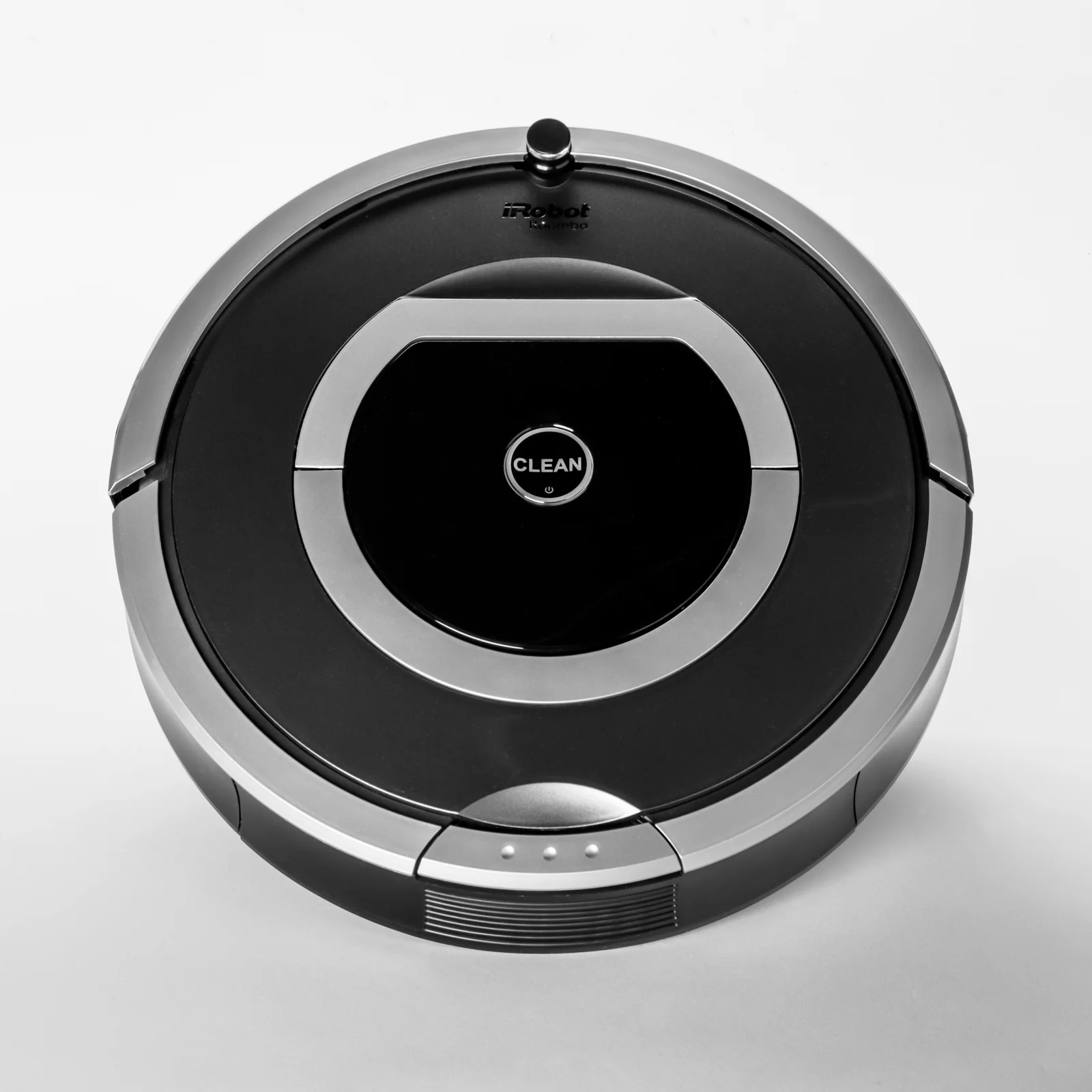 Roborock iRobot vue dessus capteurs et brosse principale