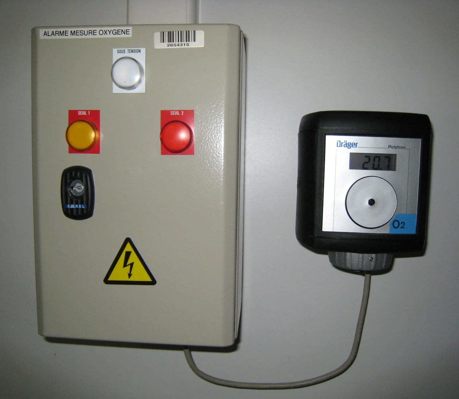 Capteur de sécurité gaz connecté dans une cuisine équipée