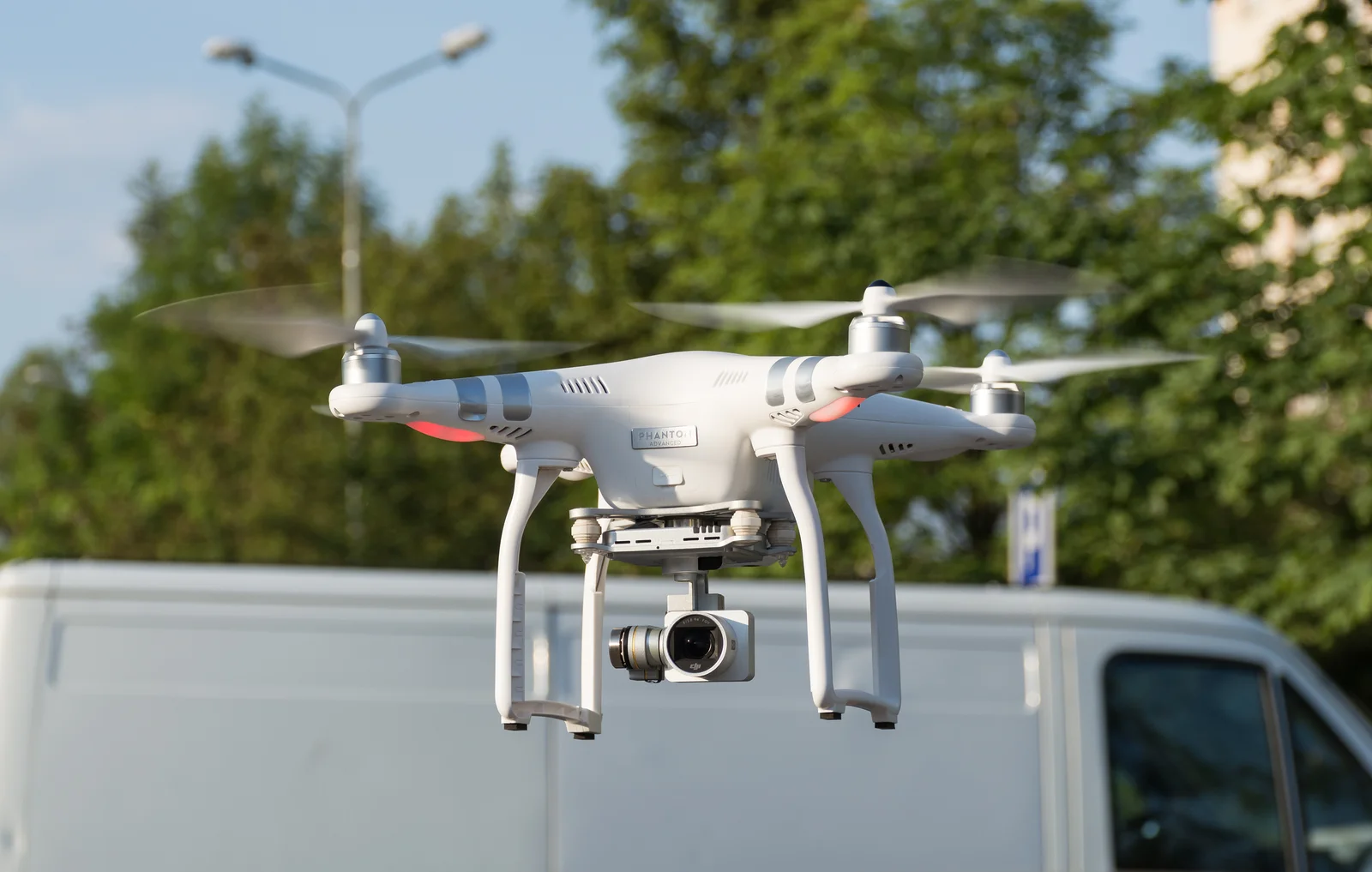 Drone de surveillance domestique 2026 : ce qui existe vraiment