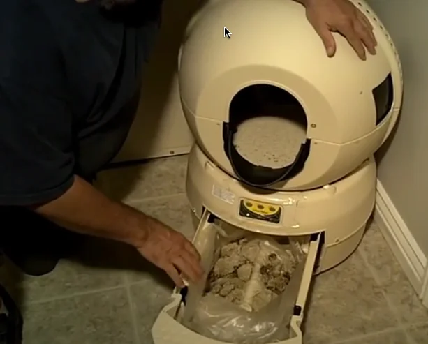 Litter-Robot litière automatique connectée — suivi de santé intégré via application