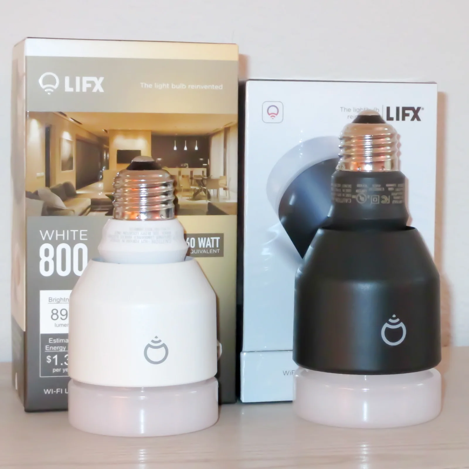 Ampoules connectées LIFX utilisées pour programmer un scénario de simulation de présence