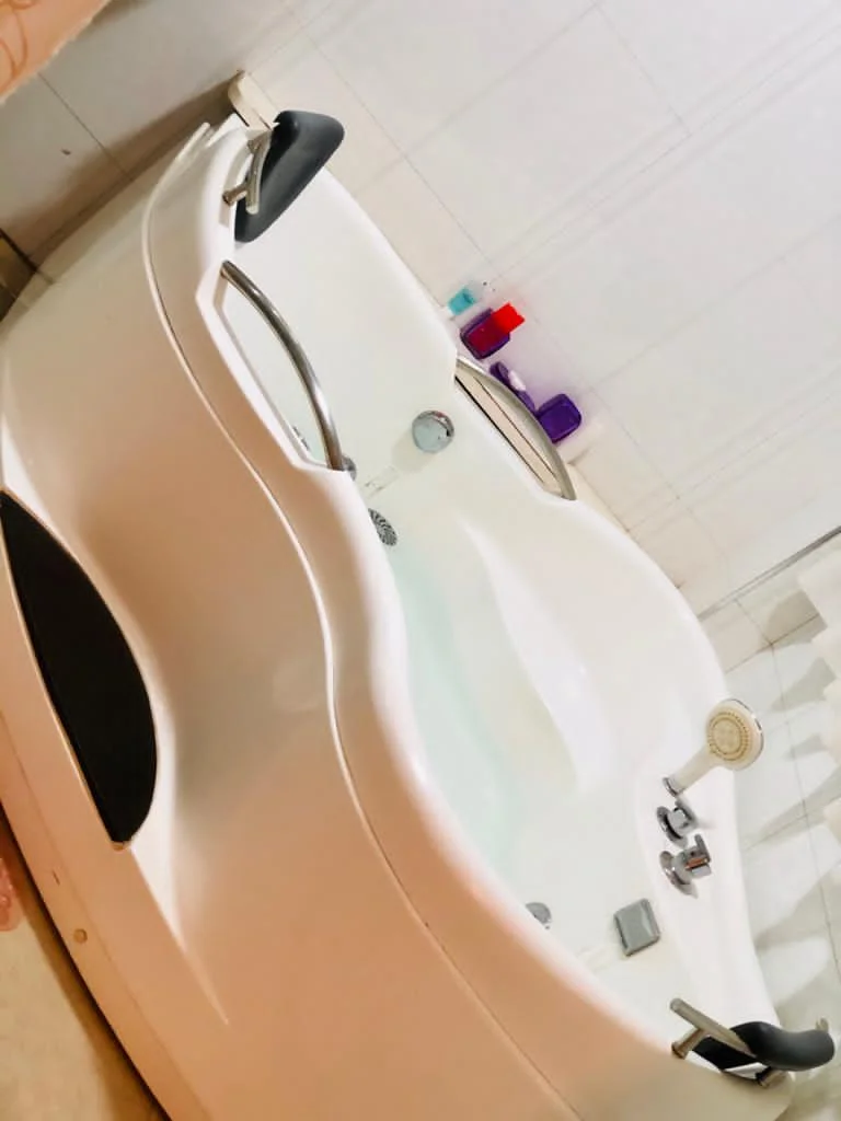Meilleur spa jacuzzi connecté 2026 : guide d'achat complet